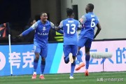 关于上海申花队在比赛中控制局势，赢得胜利的信息